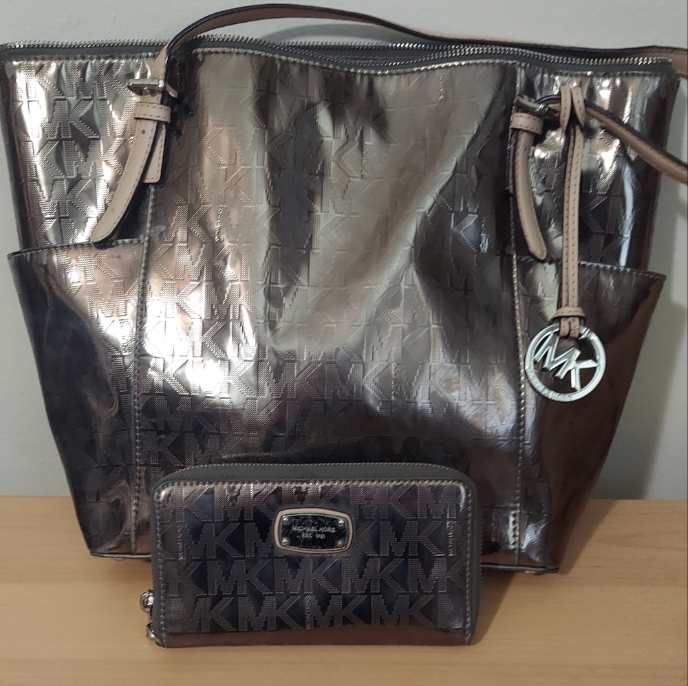 MK Purse and wallet